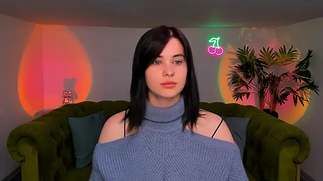 Snapshot of lil_angel_ chatting on 10-13-25, 08:58 lil angel  online show from 10-13-25, 08:58