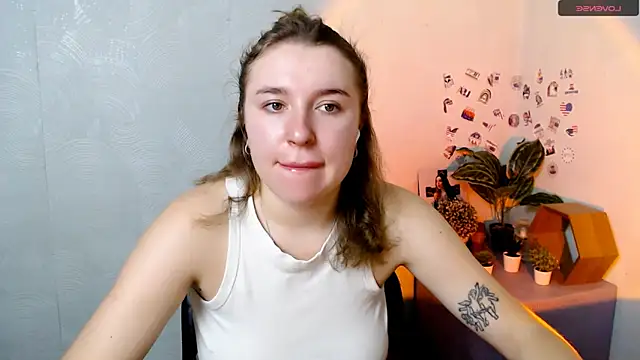 JuliaTopp  online show from 11-24-25, 05:18