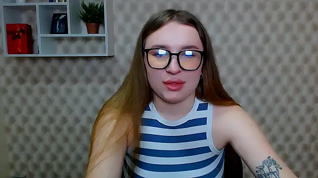 JuliaTopp  online show from 03-01-26, 06:48