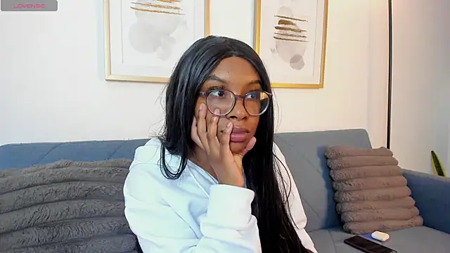 Coco joness online show from 11-06-25, 02:40