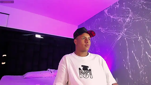 IsaacBlack  online show from 09-11-25, 04:23