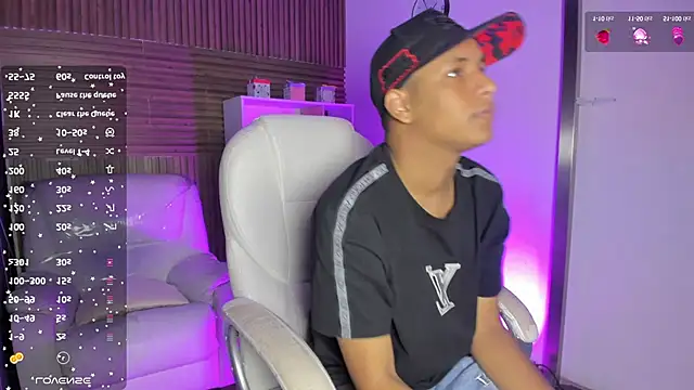 IsaacBlack  online show from 09-16-25, 04:46