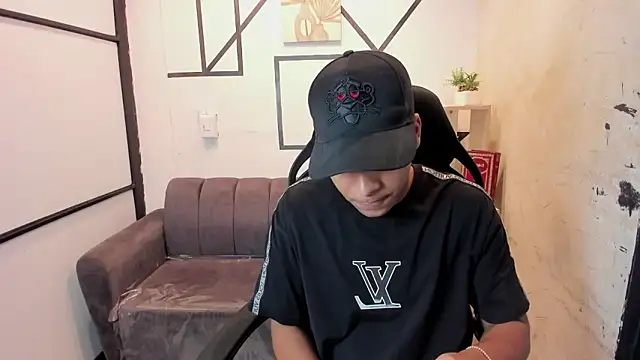 IsaacBlack  online show from 09-27-25, 04:50