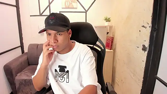 IsaacBlack  online show from 09-28-25, 04:51