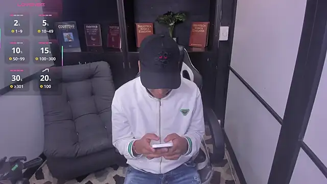 IsaacBlack  online show from 10-11-25, 04:01