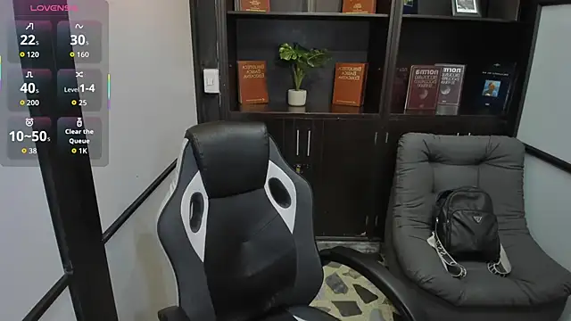 IsaacBlack  online show from 10-19-25, 05:08