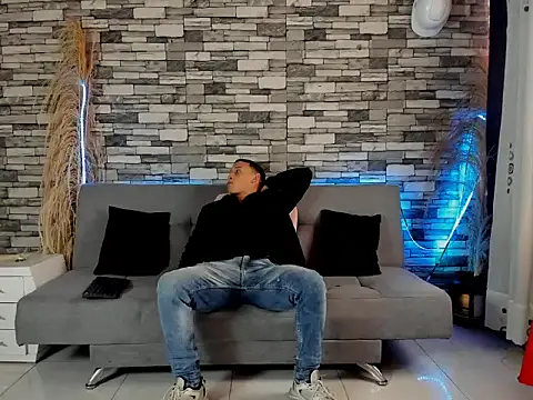 Masterblue hot online show from 10-20-25, 08:20