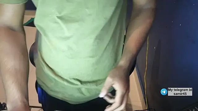 Snapshot of fit201 chatting on 09-10-25, 07:08 fit201 online show from 09-10-25, 07:08