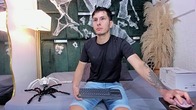 Charlotte Brian online show from 10-15-25, 12:00