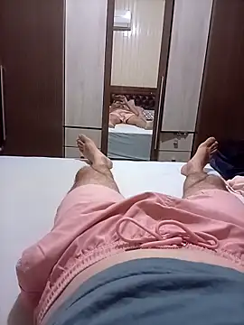 Snapshot of Gustavo198045 chatting on 03-11-26, 12:49 Gustavo198045 online show from 03-11-26, 12:49