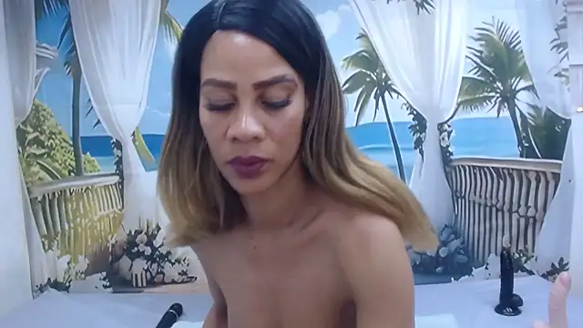 GlowGoddessxx online show from 04-23-26, 12:29