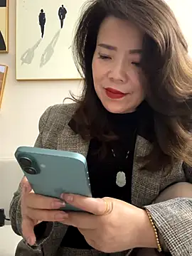 anna yngs online show from 10-06-25, 01:58