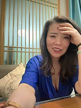 anna yngs online show from 04-24-26, 08:17