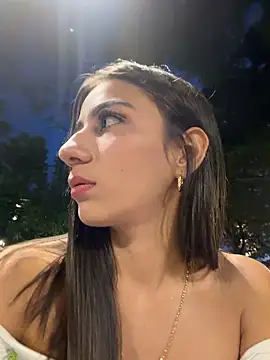 Snapshot of -juicy_ chatting on 05-20-26, 11:33 -juicy online show from 05-20-26, 11:33
