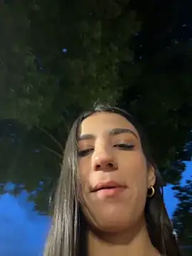 Snapshot of -juicy_ chatting on 06-09-26, 11:27 -juicy online show from 06-09-26, 11:27