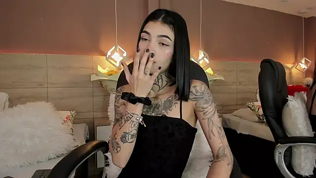 Snapshot of aa_lunit chatting on 02-10-26, 02:32 aa lunit online show from 02-10-26, 02:32