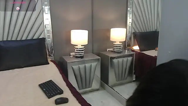 Snapshot of Bela_Jones chatting on 10-03-25, 03:25 Bela Jones online show from 10-03-25, 03:25