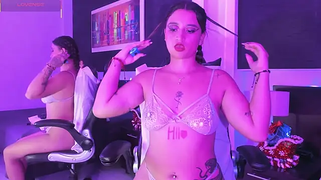 Snapshot of Bela_Jones chatting on 12-04-25, 04:22 Bela Jones online show from 12-04-25, 04:22