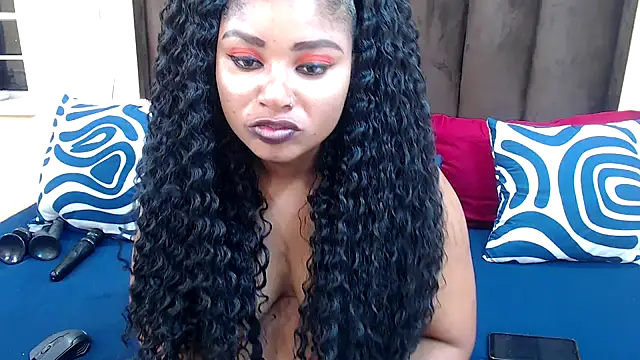 Snapshot of AfricanQueenxx40 chatting on 12-02-25, 05:52 AfricanQueenxx40 online show from 12-02-25, 05:52