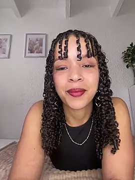 Snapshot of Yasmin777_ chatting on 06-02-26, 05:37 Yasmin777 online show from 06-02-26, 05:37