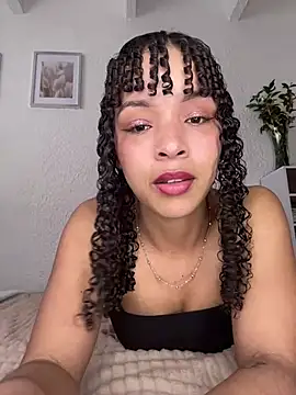 Snapshot of Yasmin777_ chatting on 06-10-26, 06:07 Yasmin777 online show from 06-10-26, 06:07