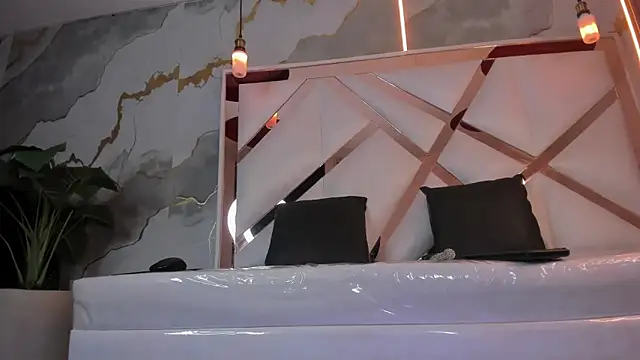 Snapshot of Anxelica_Macondo_ chatting on 10-28-25, 01:58 Anxelica Macondo  online show from 10-28-25, 01:58