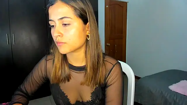 Ana  Pink online show from 10-24-25, 11:45