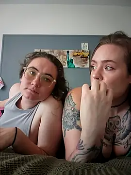 AndHerXO online show from 02-18-26, 01:51