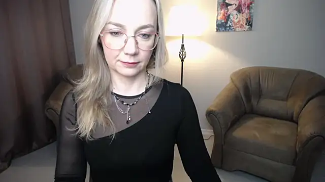 Ava Elior online show from 04-22-26, 12:18