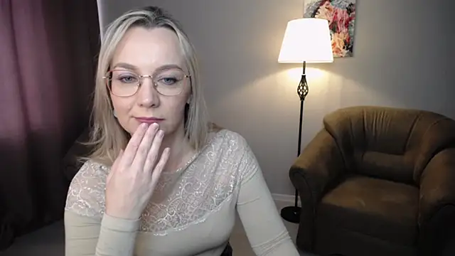 Ava Elior online show from 04-25-26, 11:24