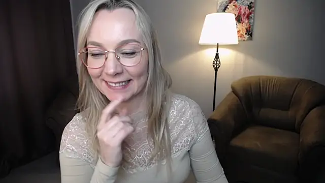 Ava Elior online show from 04-25-26, 01:41