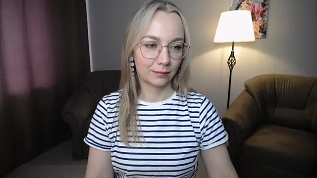 Snapshot of Ava_Elior chatting on 05-17-26, 10:44 Ava Elior online show from 05-17-26, 10:44