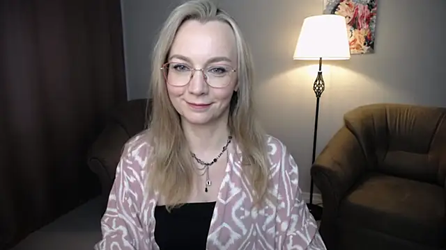 Snapshot of Ava_Elior chatting on 05-25-26, 08:31 Ava Elior online show from 05-25-26, 08:31
