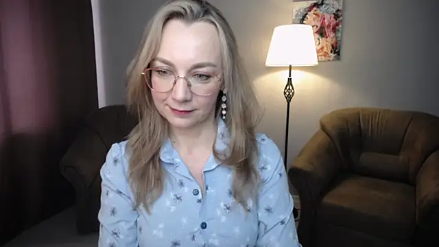 Snapshot of Ava_Elior chatting on 06-14-26, 11:45 Ava Elior online show from 06-14-26, 11:45