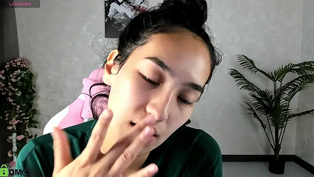 FlirtyAura online show from 09-16-25, 03:51