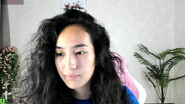 FlirtyAura online show from 09-17-25, 03:41