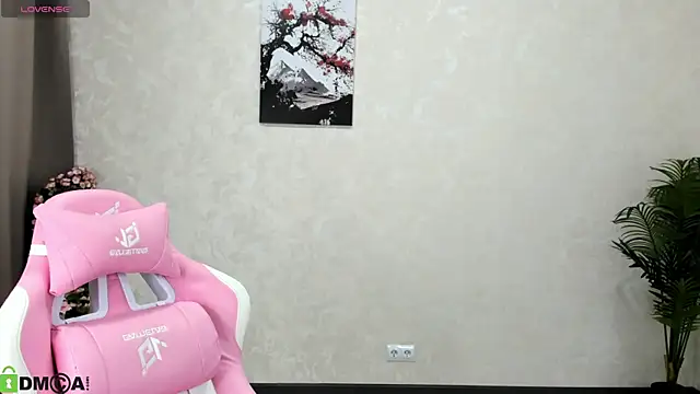 FlirtyAura online show from 10-30-25, 12:56