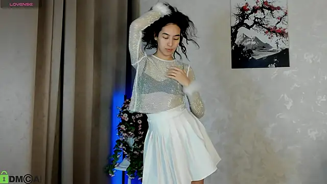 FlirtyAura online show from 12-05-25, 03:48