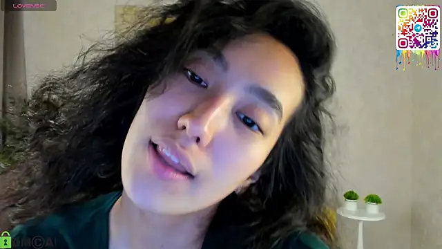 FlirtyAura online show from 04-27-26, 12:03