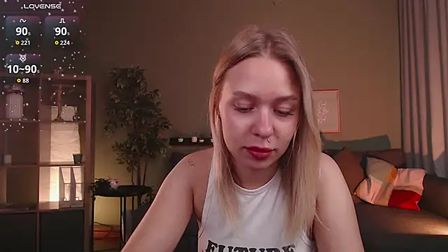 Pooja Hegde online show from 09-11-25, 12:22