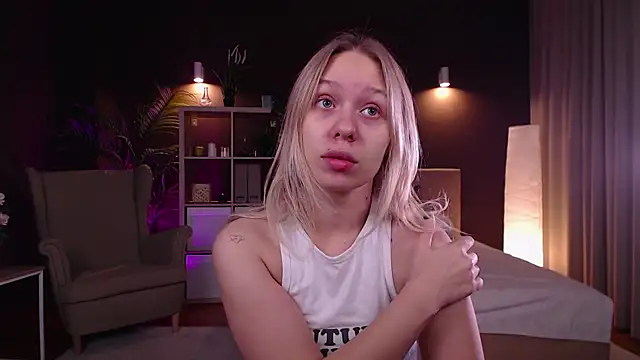 Pooja Hegde online show from 10-07-25, 01:03