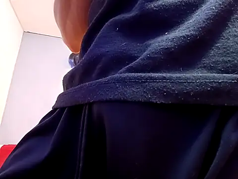 Snapshot of jhonny_thes28 chatting on 10-12-25, 03:44 jhonny thes28 online show from 10-12-25, 03:44