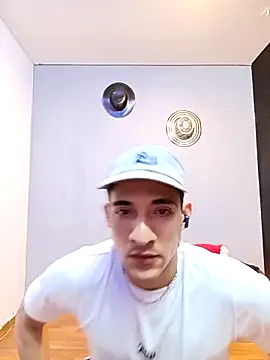 Snapshot of jhonny_thes28 chatting on 11-18-25, 05:28 jhonny thes28 online show from 11-18-25, 05:28