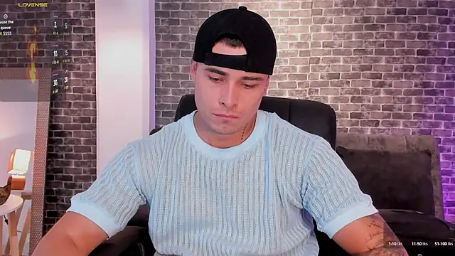 Snapshot of connorsmiith chatting on 10-10-25, 11:42 connorsmiith online show from 10-10-25, 11:42