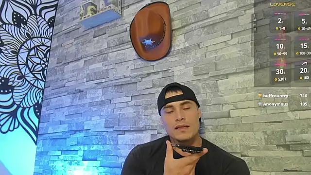 Snapshot of connorsmiith chatting on 10-23-25, 12:43 connorsmiith online show from 10-23-25, 12:43