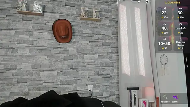 Snapshot of connorsmiith chatting on 10-24-25, 01:18 connorsmiith online show from 10-24-25, 01:18