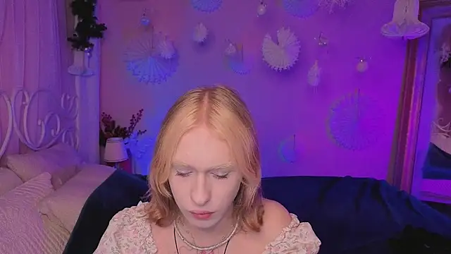 BarbieRichy online show from 12-18-25, 12:22