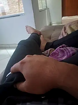 Junior22pauzudo online show from 10-28-25, 04:20