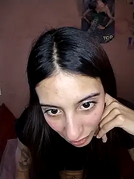 Snapshot of M4tute chatting on 09-17-25, 09:05 M4tute online show from 09-17-25, 09:05