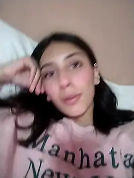 Snapshot of M4tute chatting on 09-22-25, 10:01 M4tute online show from 09-22-25, 10:01